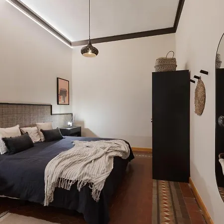 Amazzer - 3 Bedrooms In Eixample Esquerra Barcelona